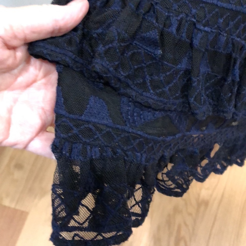 PARKER shift dress with sheer lace neckline and sleeves.  Dark blue and black. L - Picture 3 of 9